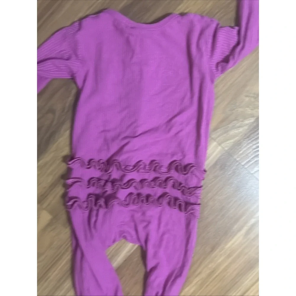 Posh Peanut Baby Girls 6-9 Months Fuchsia Ribbed Ruffle Bum Footed Sleeper Pjs